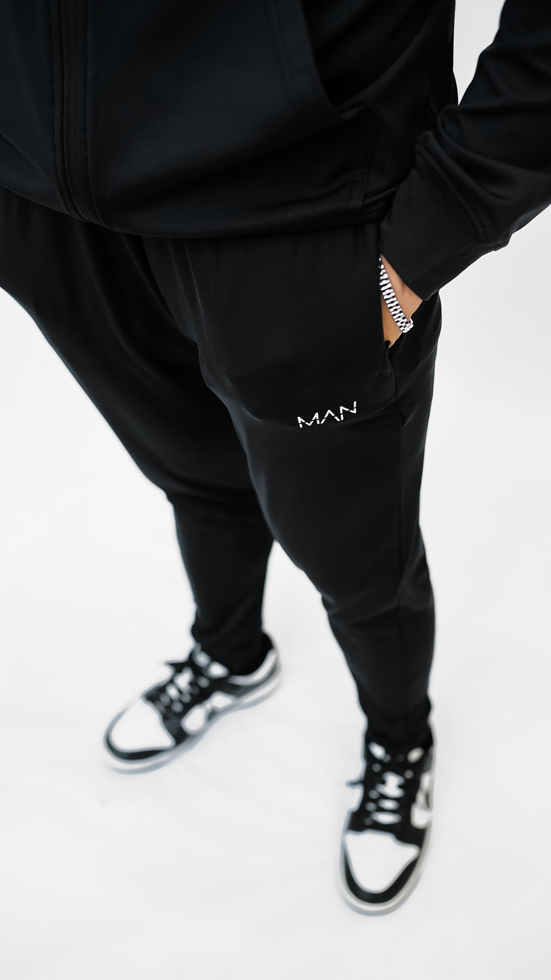 APEXAL COMPRESSION COLLARED TRACKSUIT